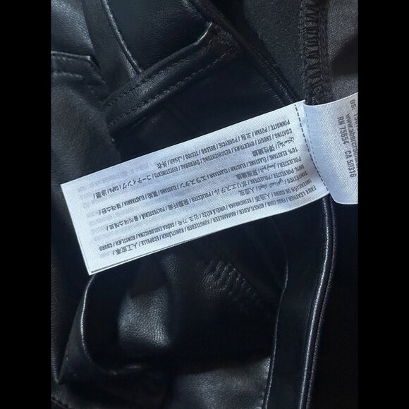 Abercrombie & Fitch Pants 28 / 6 Short Black Vegan Leather Ankle Straight Ultra - Picture 7 of 8